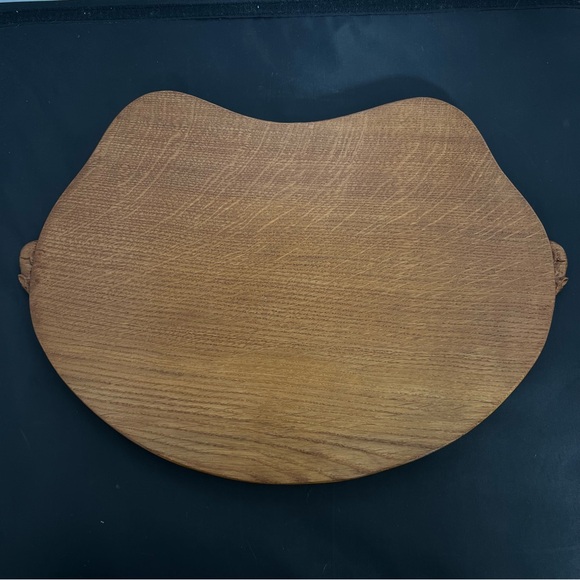 Robert Mouseman Thompson Antique Golden British Oak Kidney Shaped Tea Tray 1960s - Picture 7 of 13